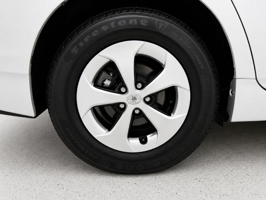 Toyota Prius Four 2015