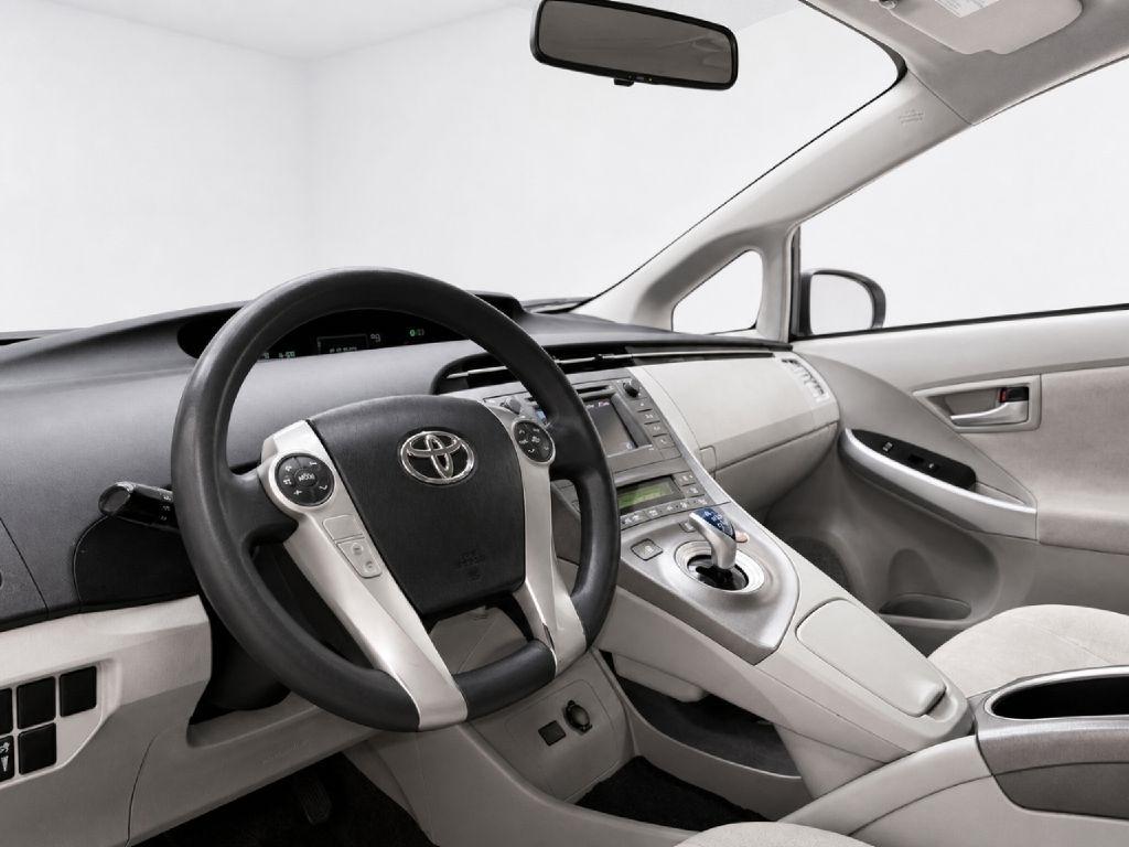 Toyota Prius Four 2015