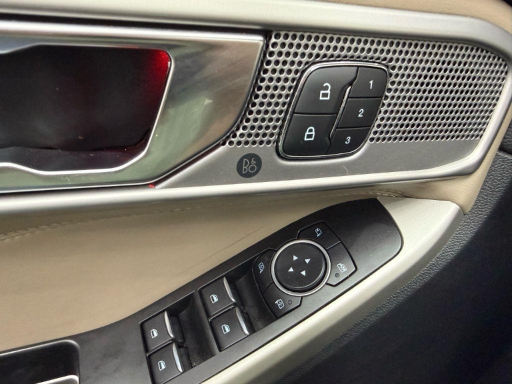 Ford Explorer Hybrid Limited AWD 2021