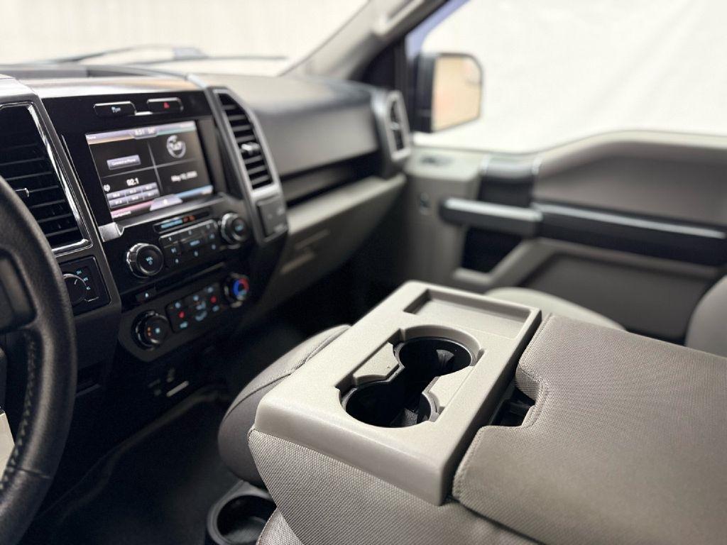 Ford F-150 XL SuperCrew 5.5-ft. Bed 4WD 2015