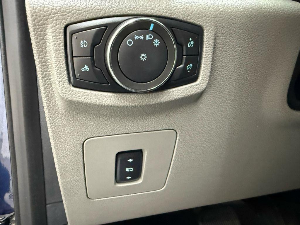 Ford F-150 XL SuperCrew 5.5-ft. Bed 4WD 2015