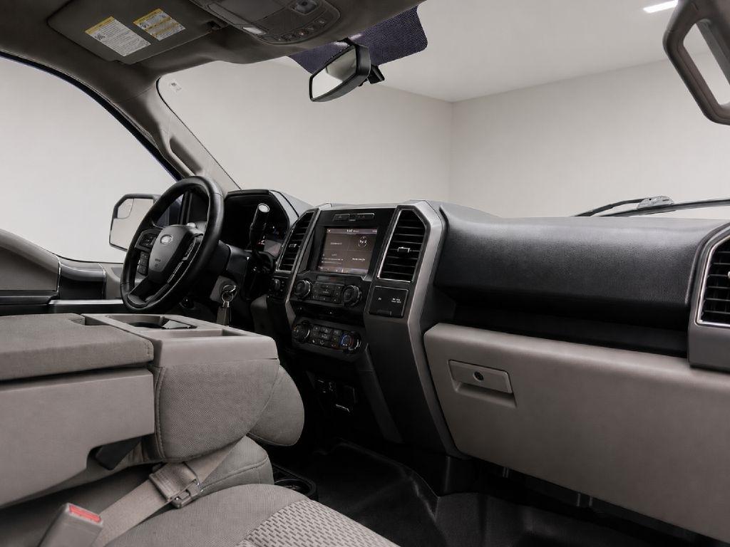 Ford F-150 XL SuperCrew 5.5-ft. Bed 4WD 2015