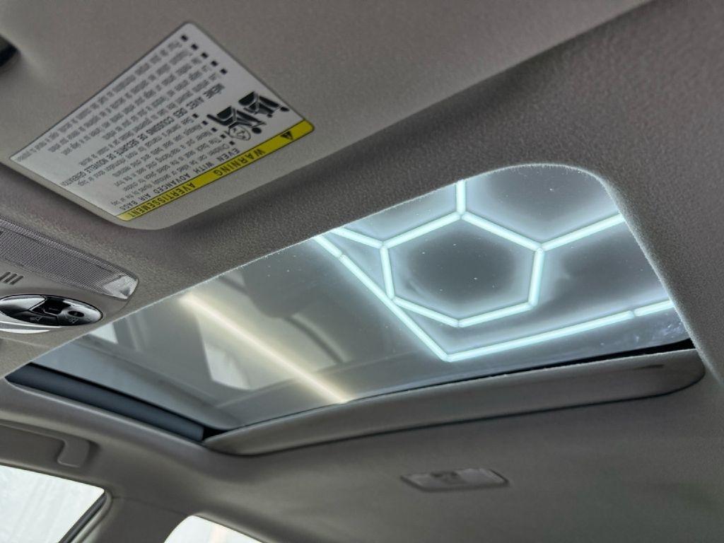 Toyota Prius Prius V 2010