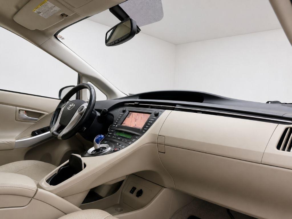Toyota Prius Prius V 2010
