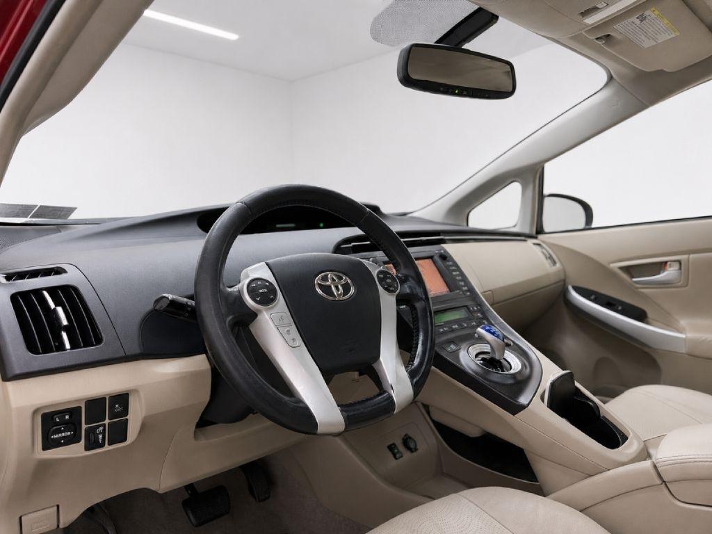 Toyota Prius Prius V 2010