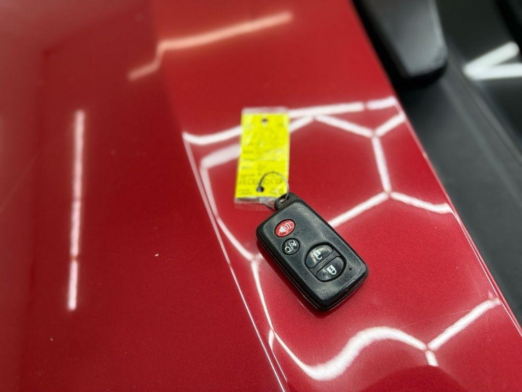 Toyota Prius Prius V 2010