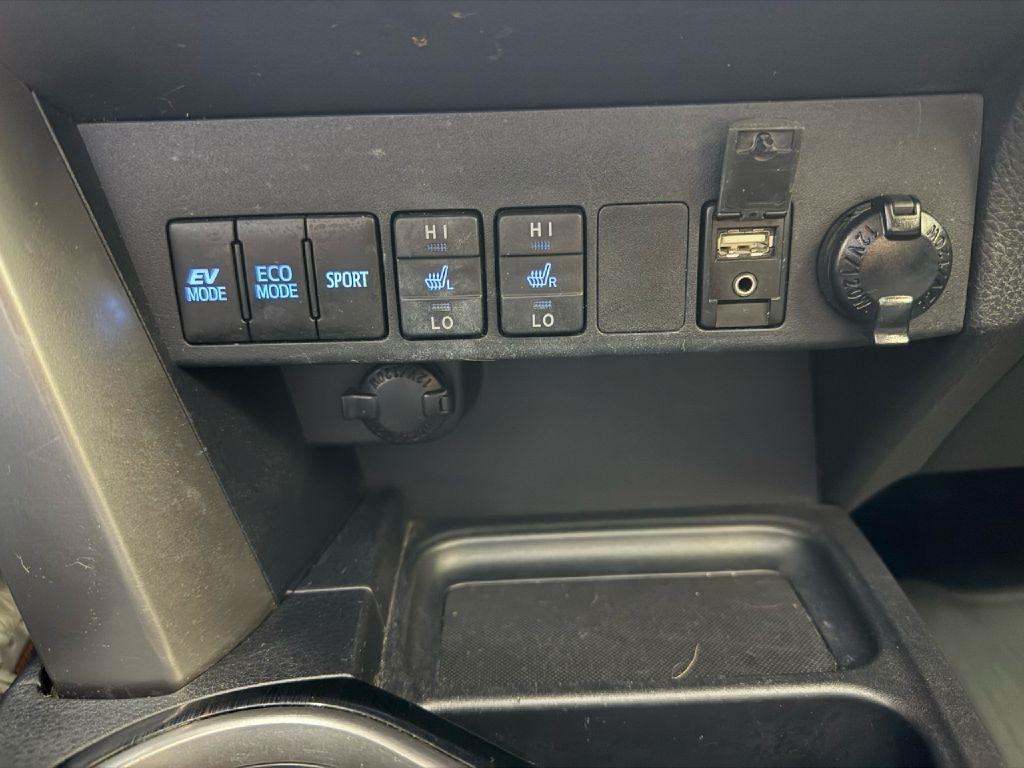 Toyota RAV4 Hybrid Limited 2017