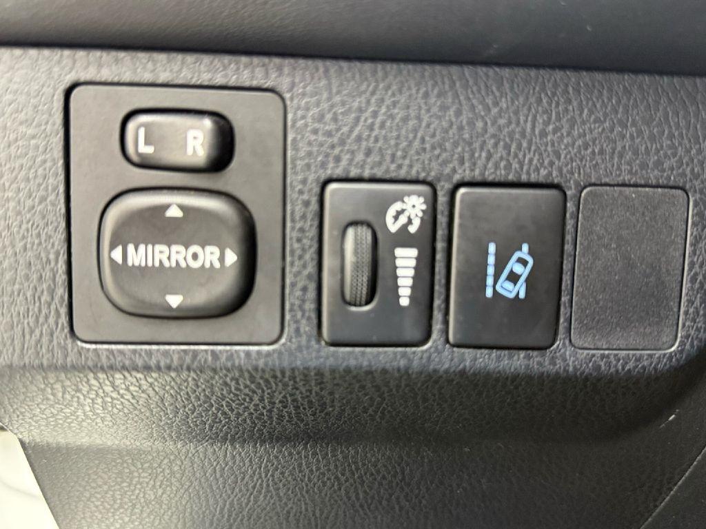 Toyota RAV4 Hybrid Limited 2017
