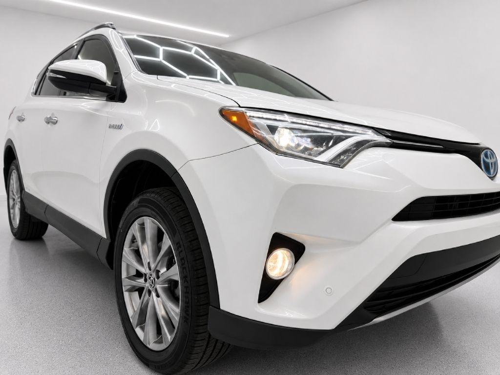 Toyota RAV4 Hybrid Limited 2017