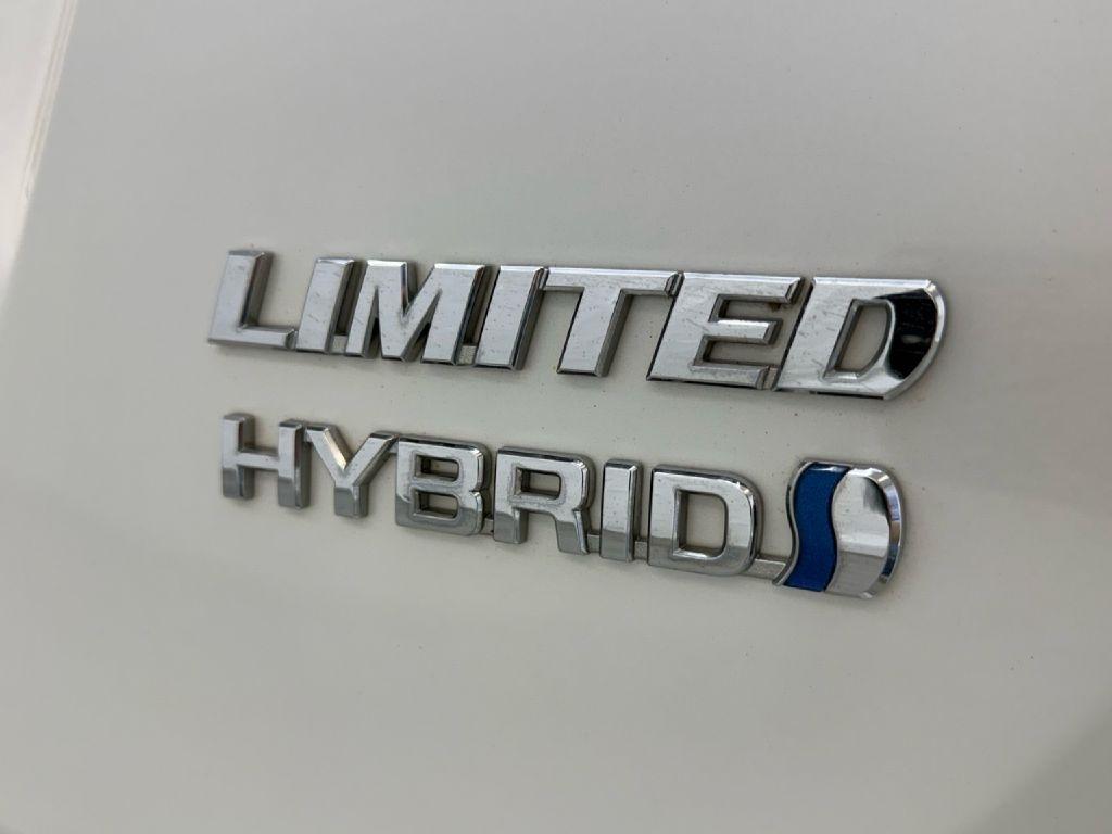 Toyota RAV4 Hybrid Limited 2017