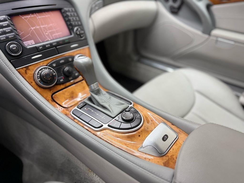 Mercedes-Benz SL-Class SL550 2007