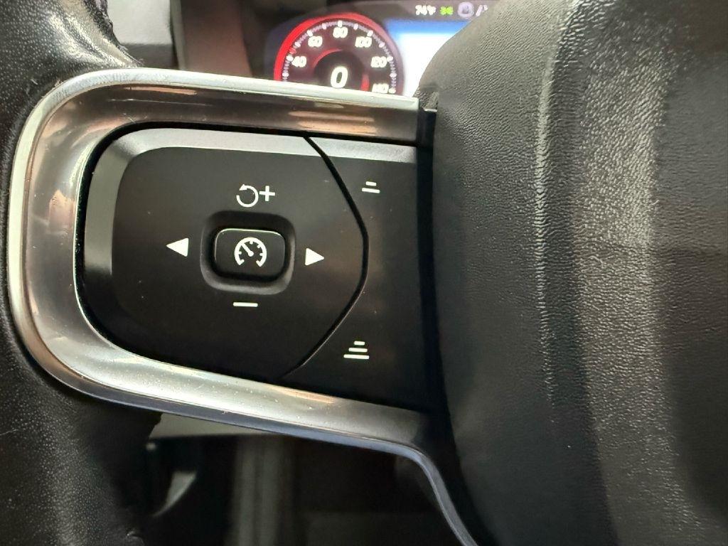 Volvo XC40 T5 Momentum AWD 2020