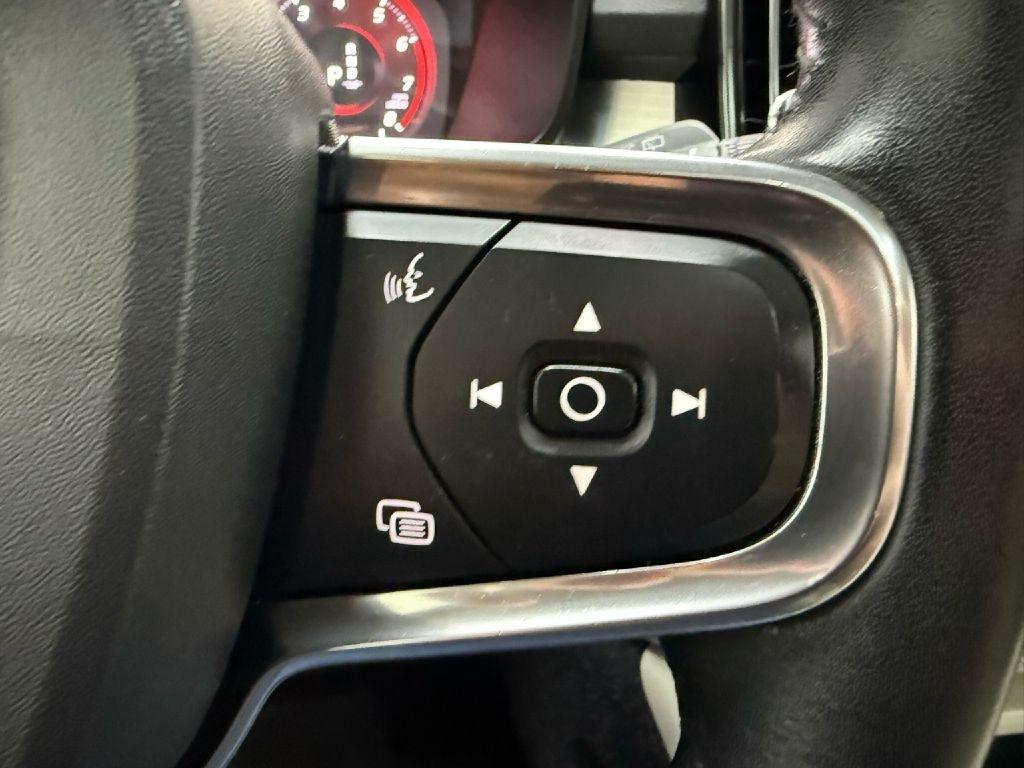 Volvo XC40 T5 Momentum AWD 2020