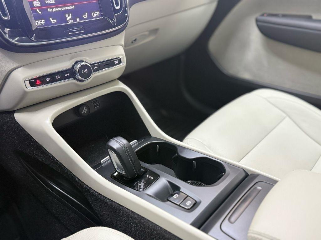 Volvo XC40 T5 Momentum AWD 2020
