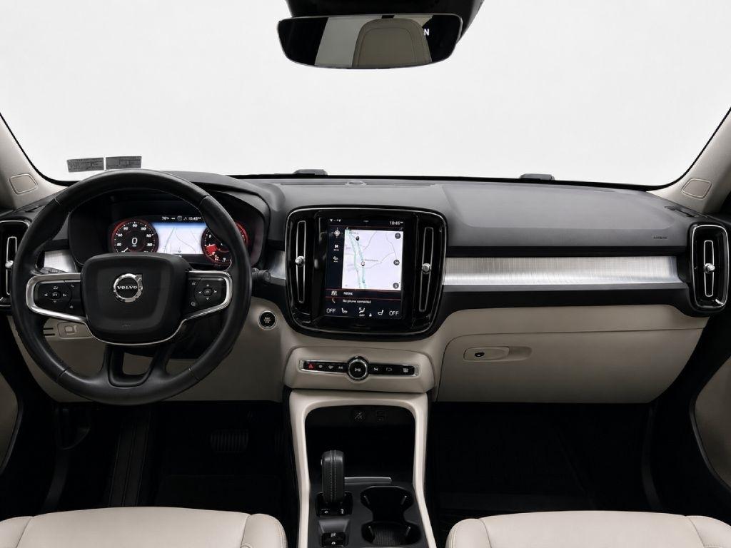 Volvo XC40 T5 Momentum AWD 2020
