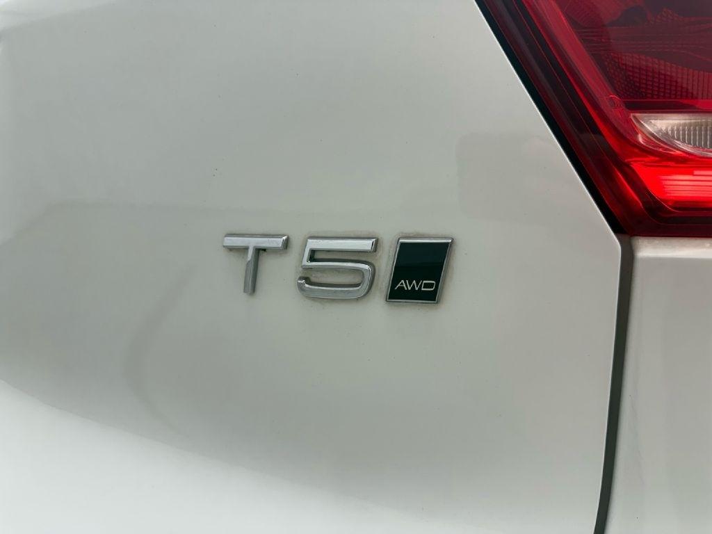 Volvo XC40 T5 Momentum AWD 2020