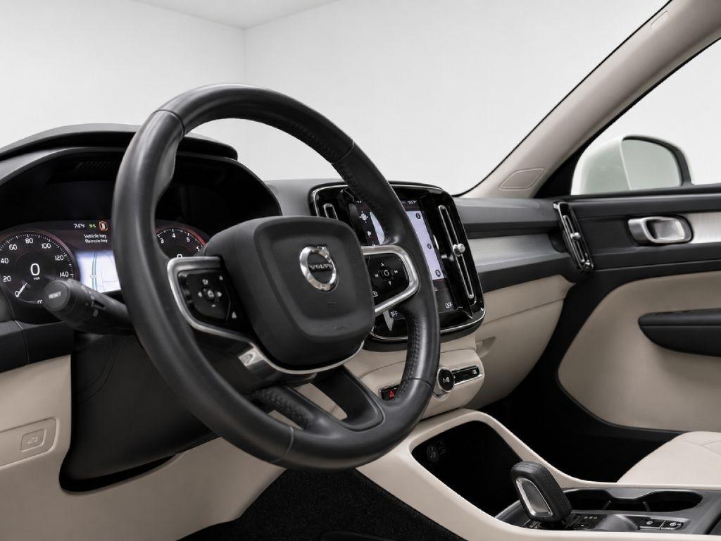 Volvo XC40 T5 Momentum AWD 2020