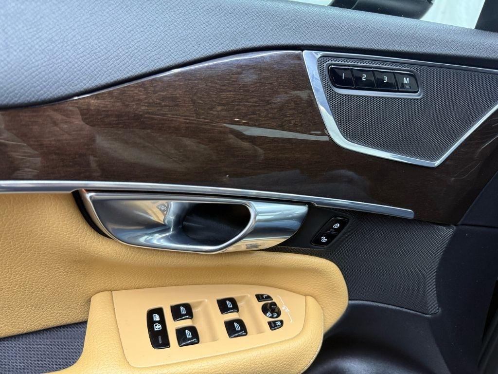 Volvo XC90 T6 Momentum AWD 2018