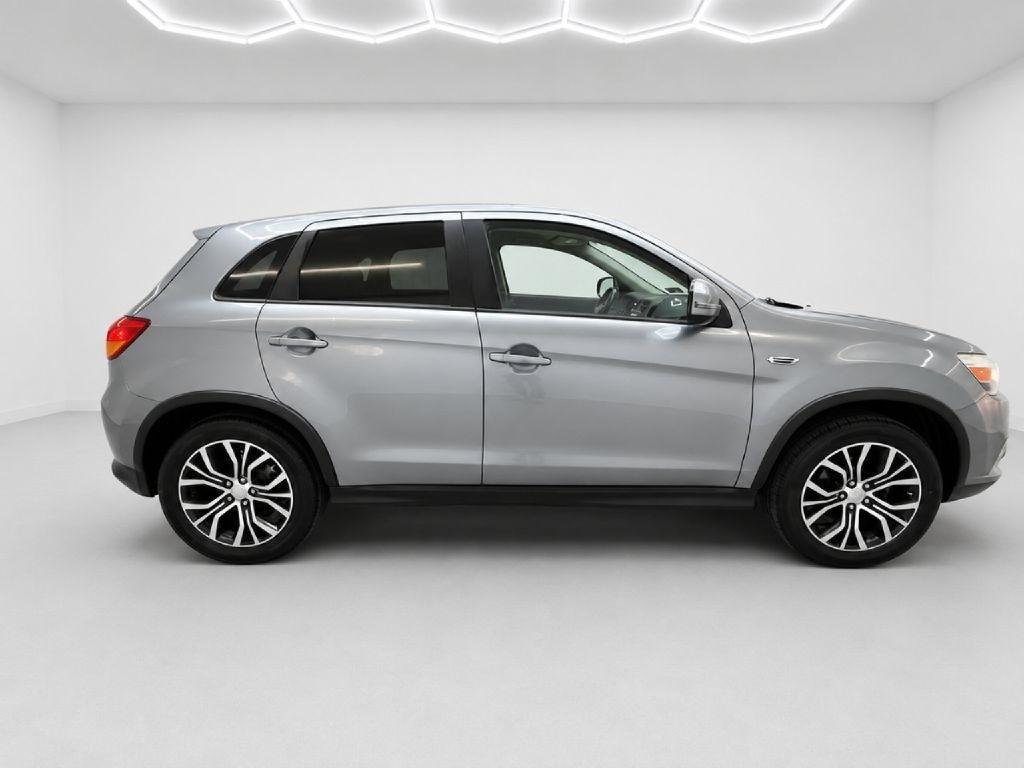 Mitsubishi Outlander Sport 2.0 ES 4WD CVT 2017