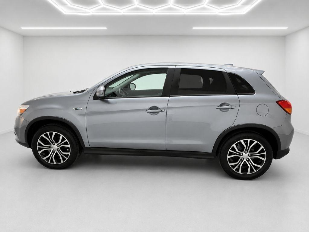 Mitsubishi Outlander Sport 2.0 ES 4WD CVT 2017