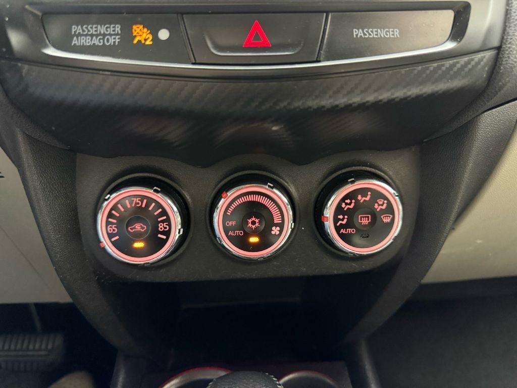 Mitsubishi Outlander Sport 2.0 ES 4WD CVT 2017