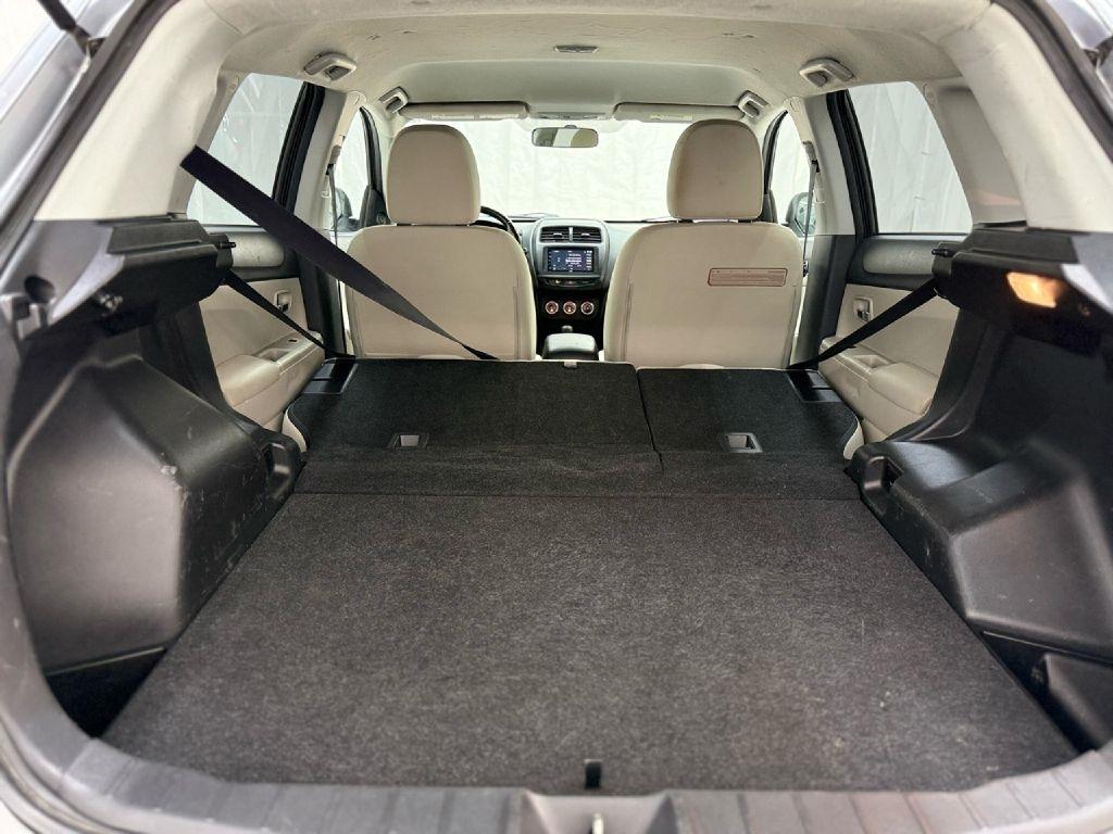Mitsubishi Outlander Sport 2.0 ES 4WD CVT 2017
