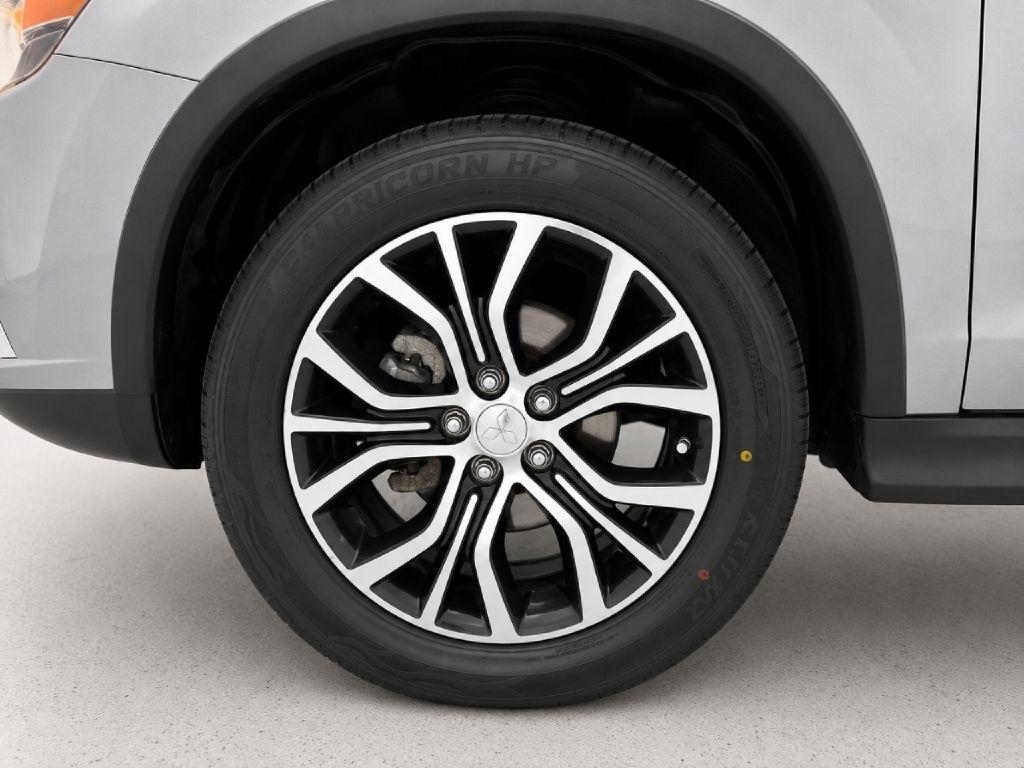 Mitsubishi Outlander Sport 2.0 ES 4WD CVT 2017