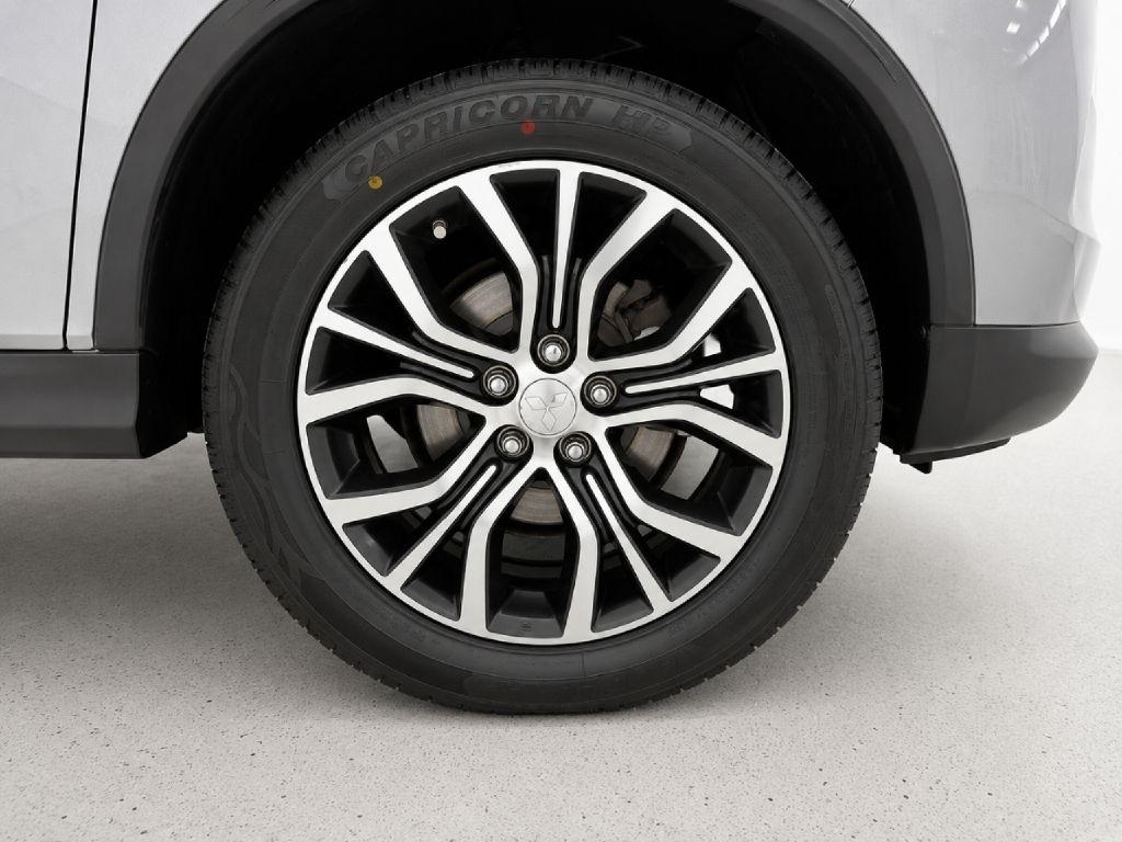 Mitsubishi Outlander Sport 2.0 ES 4WD CVT 2017