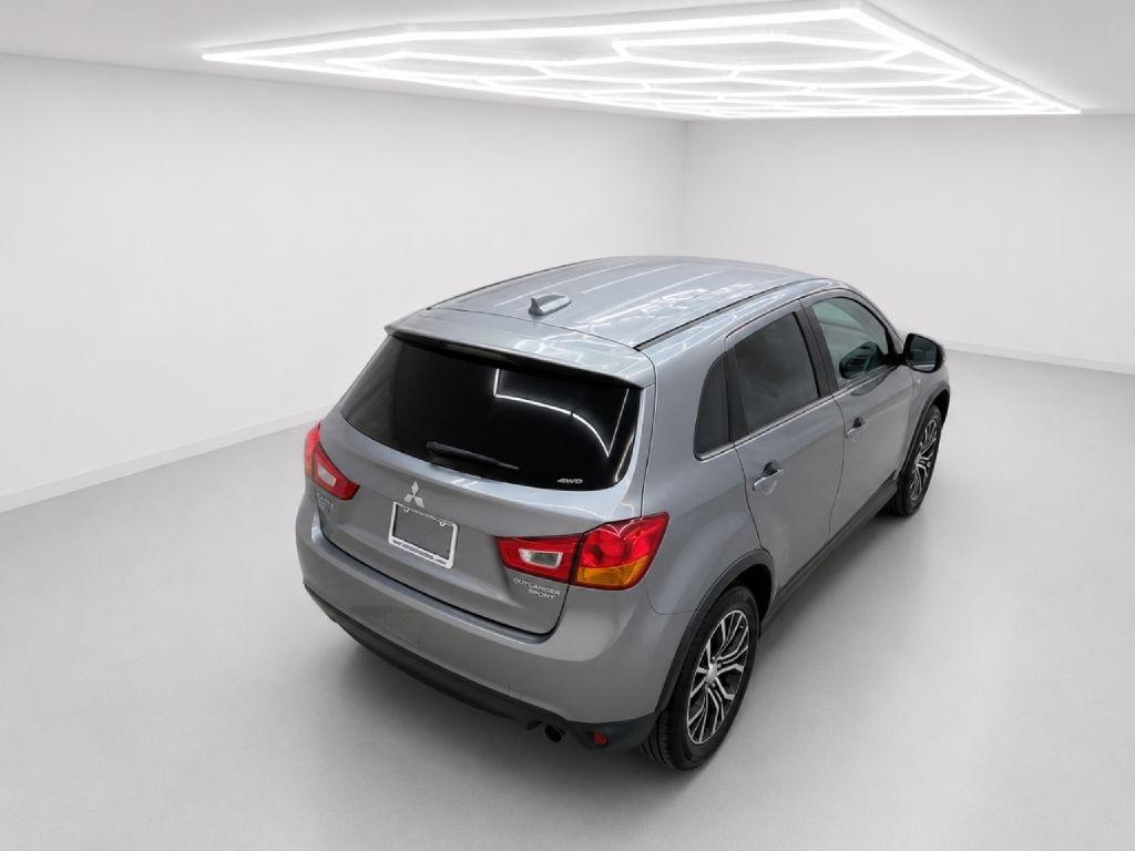 Mitsubishi Outlander Sport 2.0 ES 4WD CVT 2017