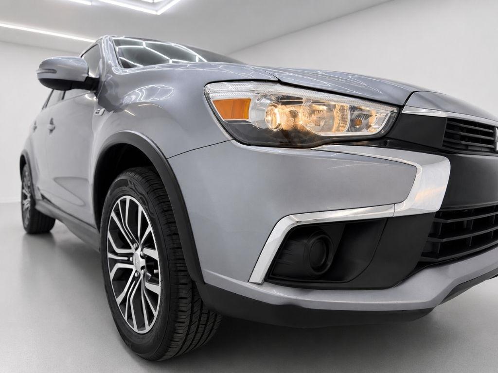Mitsubishi Outlander Sport 2.0 ES 4WD CVT 2017