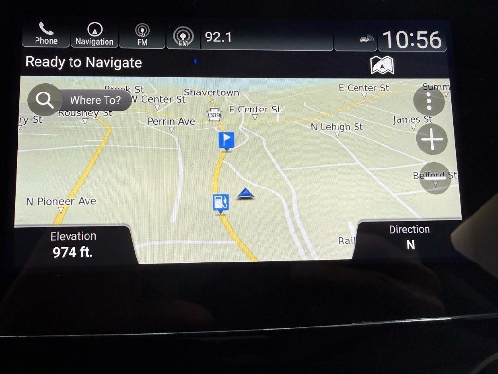 Honda Pilot Touring w/Rear Captain's Chairs AWD 2020