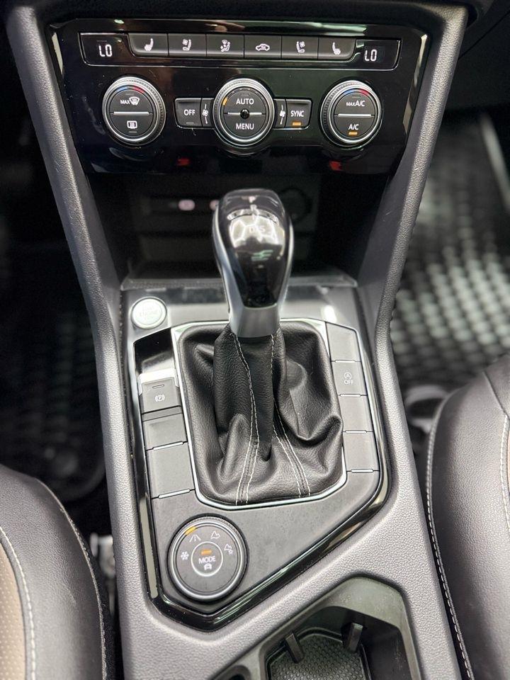 Volkswagen Taos SEL 4MOTION 2023