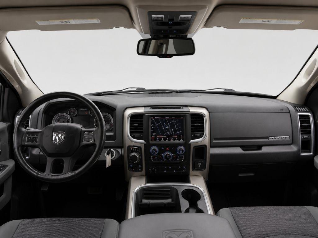 RAM 1500 SLT Crew Cab SWB 4WD 2018