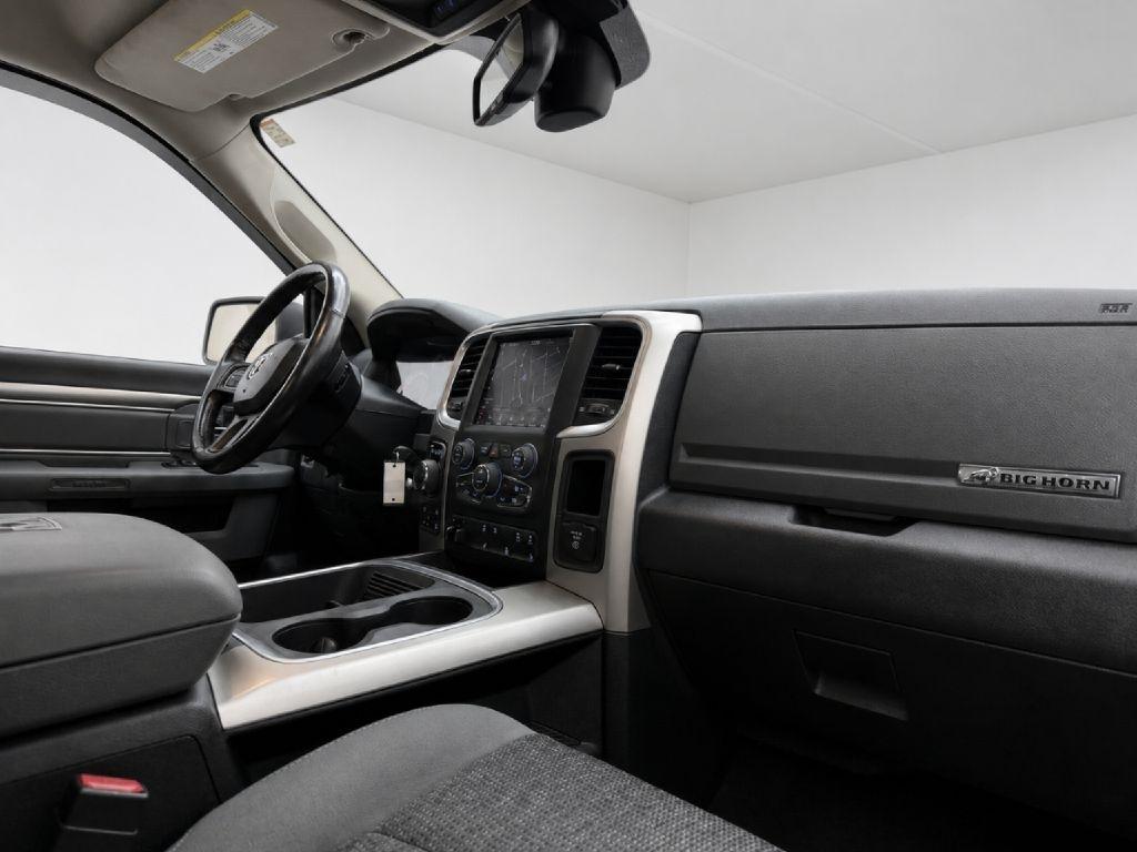 RAM 1500 SLT Crew Cab SWB 4WD 2018