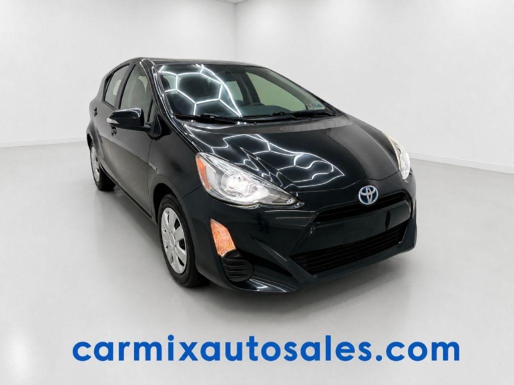 Toyota Prius c Two 2016