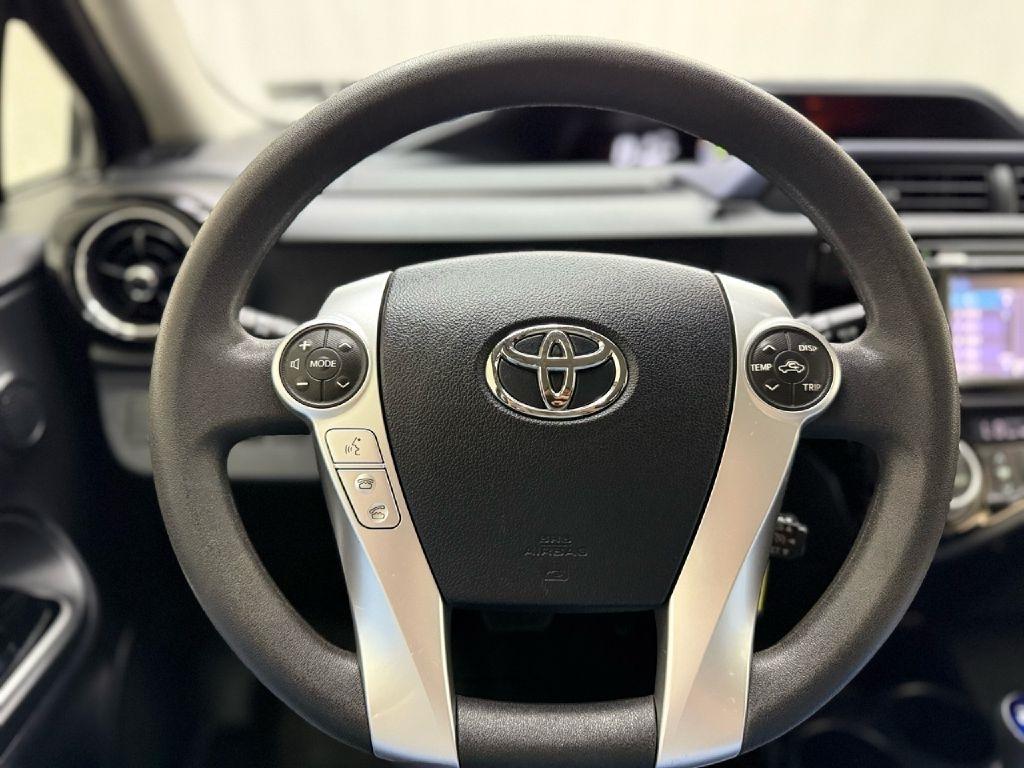 Toyota Prius c Two 2016