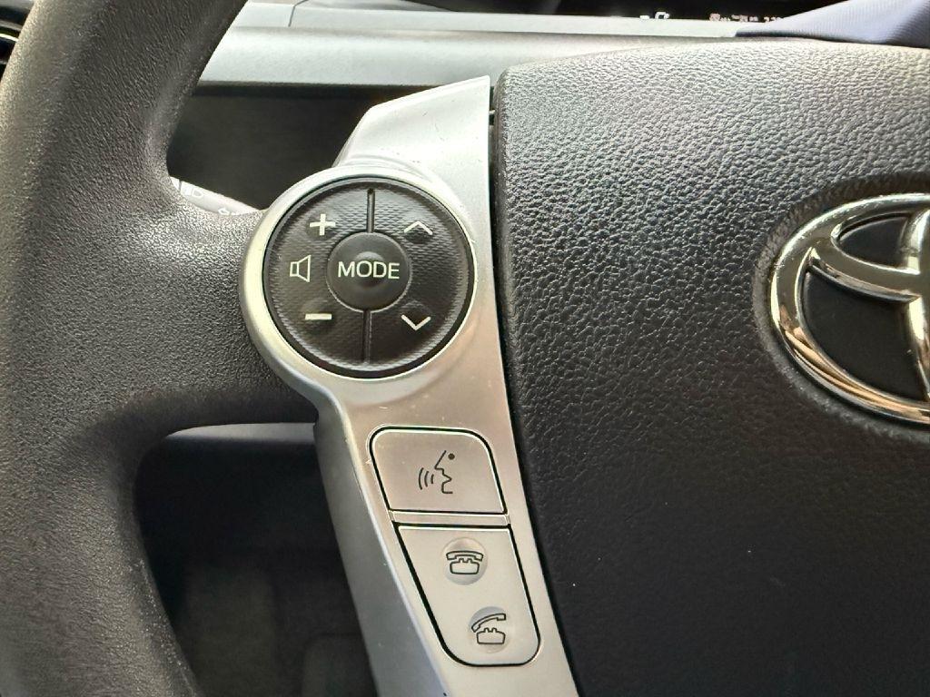 Toyota Prius c Two 2016