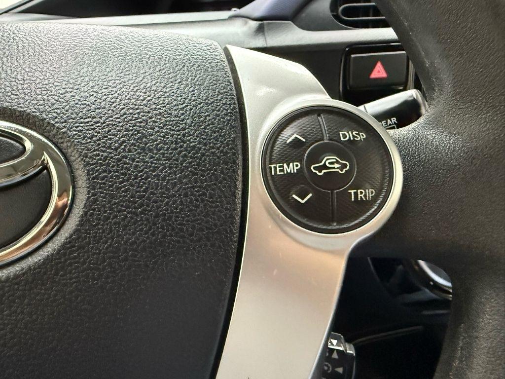 Toyota Prius c Two 2016