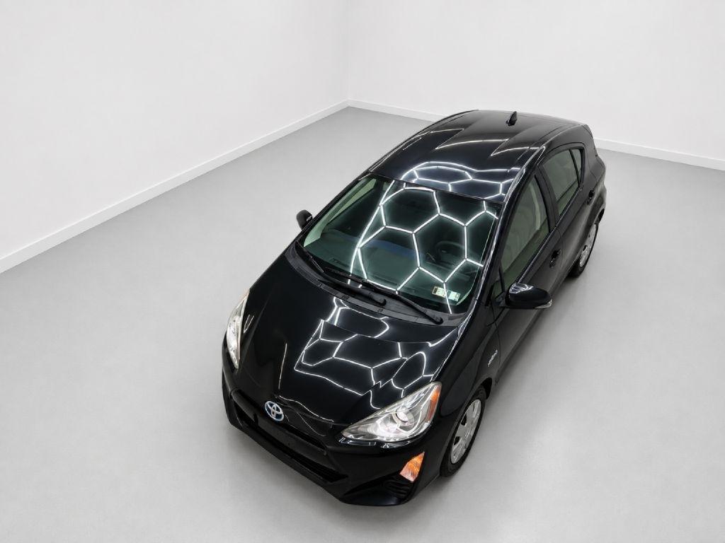 Toyota Prius c Two 2016