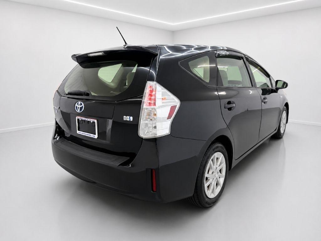 Toyota Prius V Two 2012