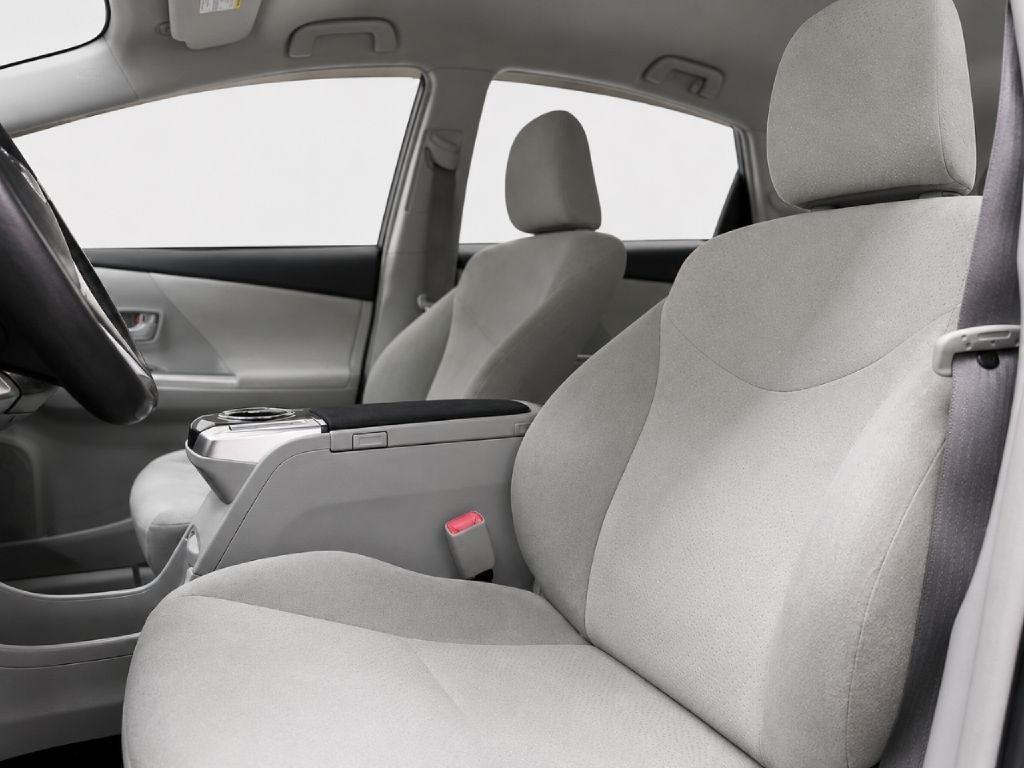 Toyota Prius V Two 2012