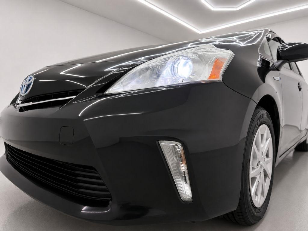 Toyota Prius V Two 2012