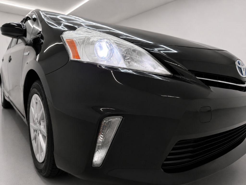 Toyota Prius V Two 2012