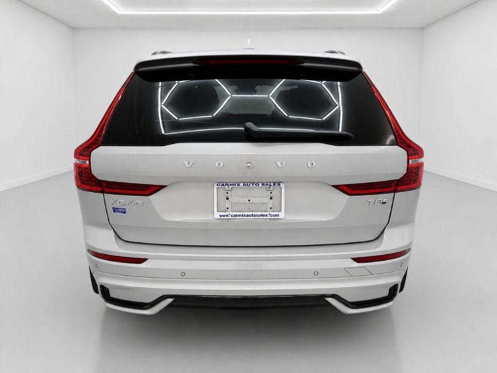 Volvo XC60 T8 Momentum Twin Engine Plug-In Hybrid 2025