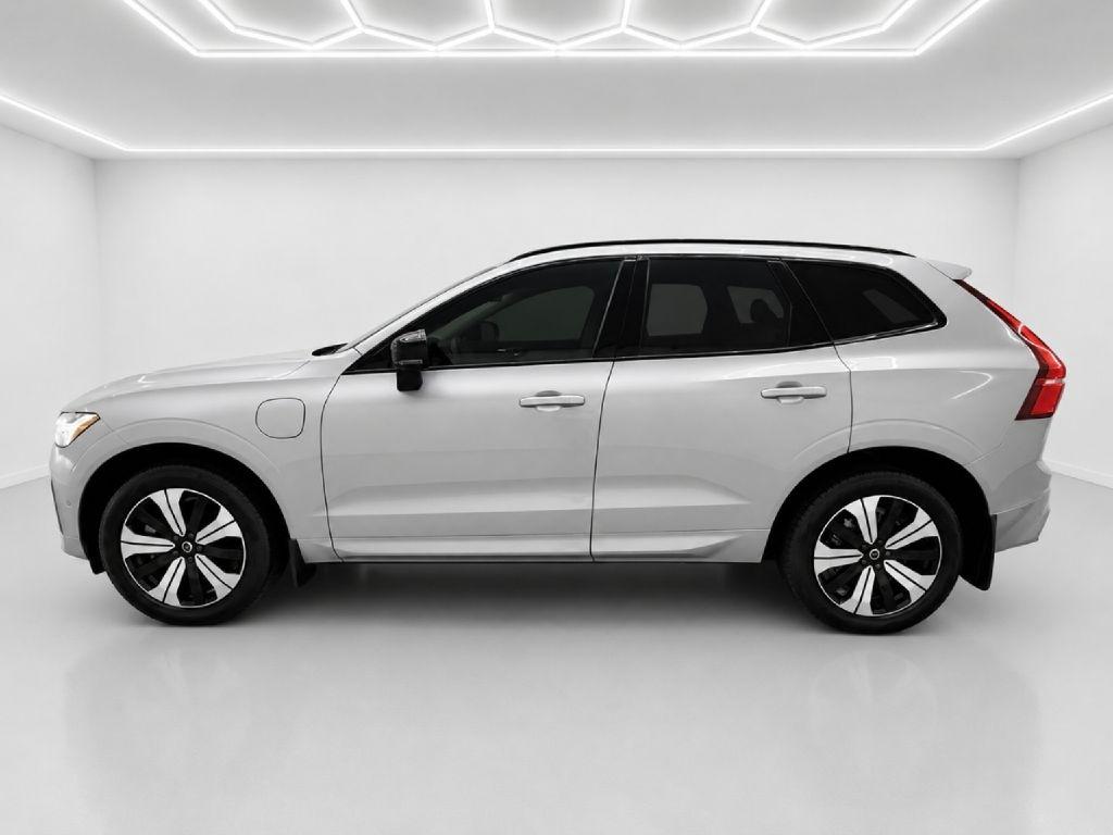 Volvo XC60 T8 Momentum Twin Engine Plug-In Hybrid 2025
