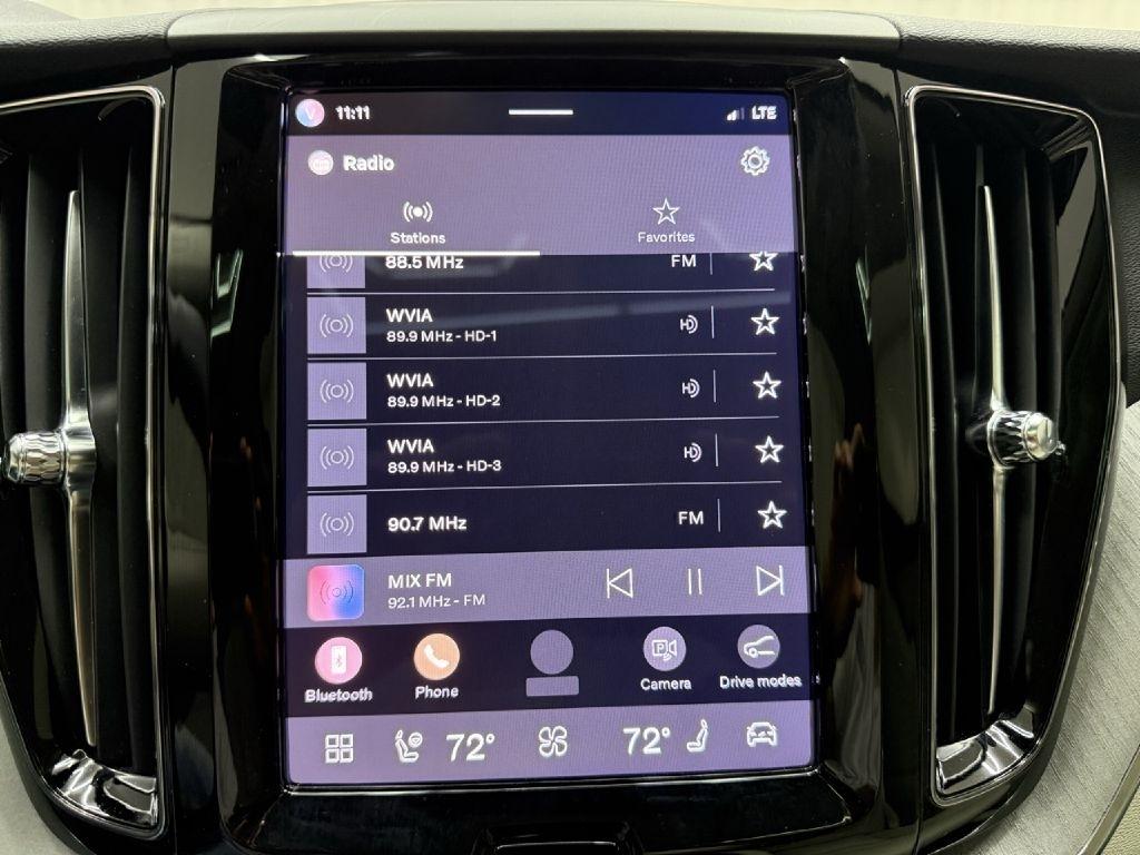 Volvo XC60 T8 Momentum Twin Engine Plug-In Hybrid 2025
