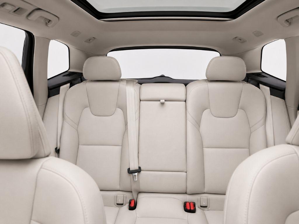 Volvo XC60 T8 Momentum Twin Engine Plug-In Hybrid 2025