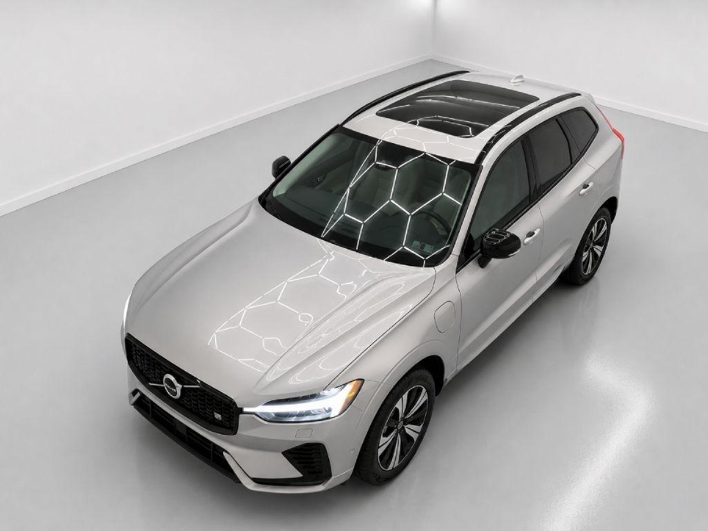 Volvo XC60 T8 Momentum Twin Engine Plug-In Hybrid 2025