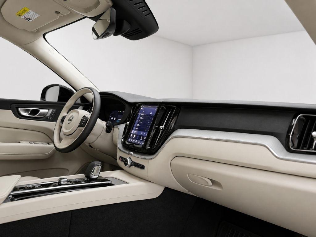Volvo XC60 T8 Momentum Twin Engine Plug-In Hybrid 2025