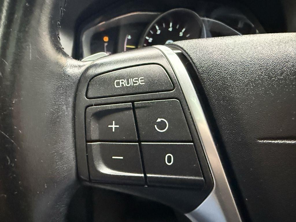Volvo XC60 T8 eAWD Plug-In Hybrid Momentum 2015